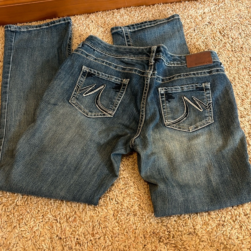 Size 5/6 Maurice’s bootcut jeans
